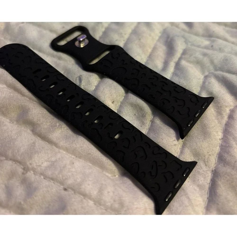 NEW Black Embossed Cheetah Print Silicone Band-Apple Watch 38mm/40mm/41mm